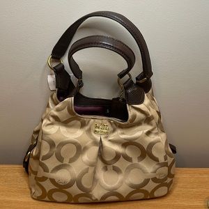 COACH Madison Maggie Jacquard Shoulder Bag, NWT.